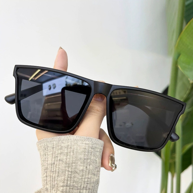 Lunettes belles et à la mode a - Men Fashion Photography avis et prix