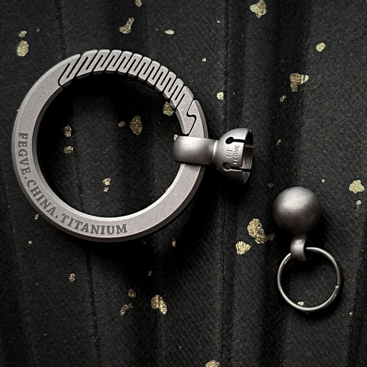360 °   Porte-clés en titane p - Mens Xmas Fashion avis et prix